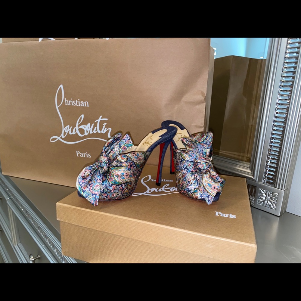 NWT Christian Louboutin 120 Moniquissima Sandal